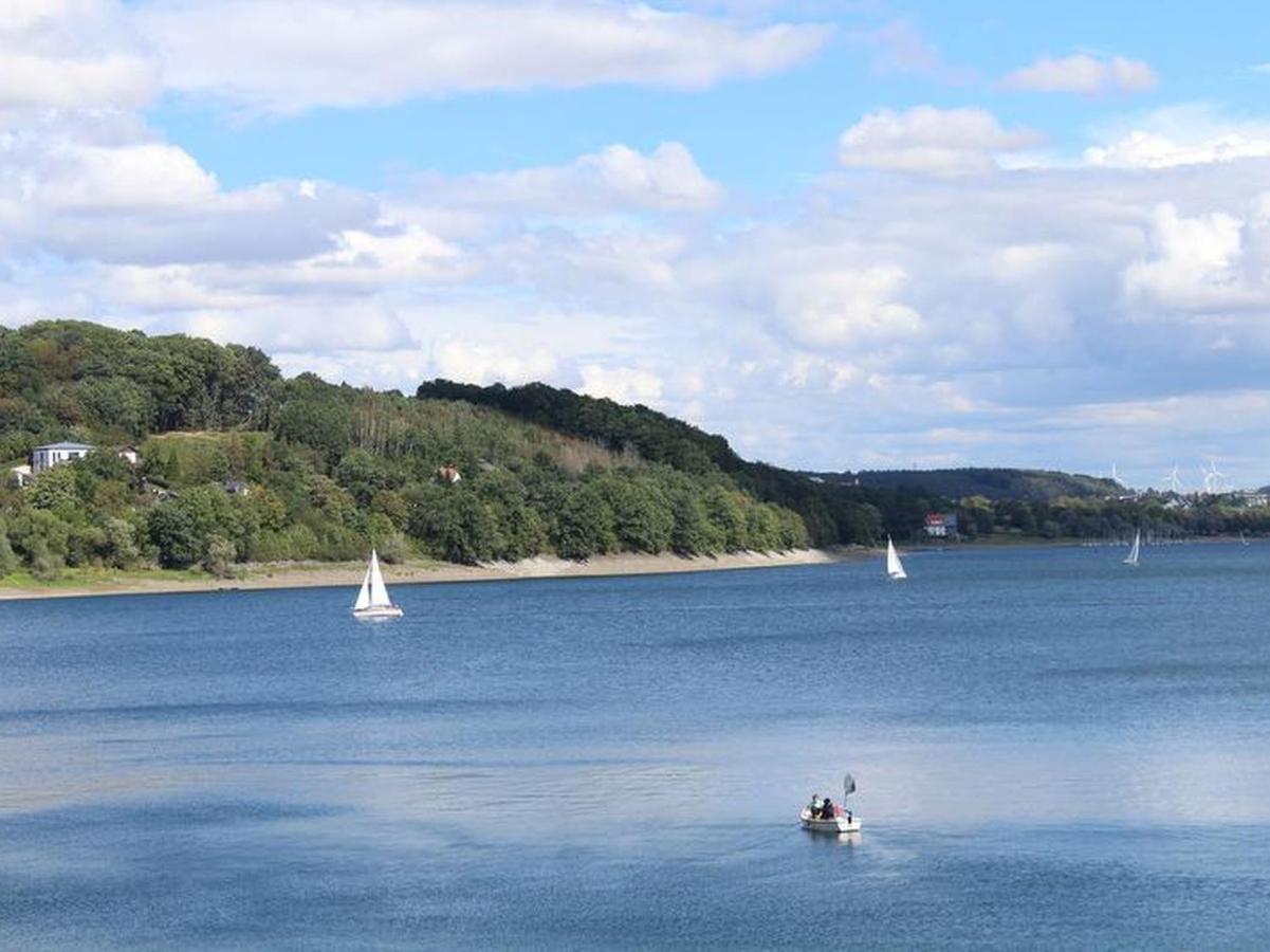 Ferienwohnungen Am Seeufer Moehnesee Exterior photo